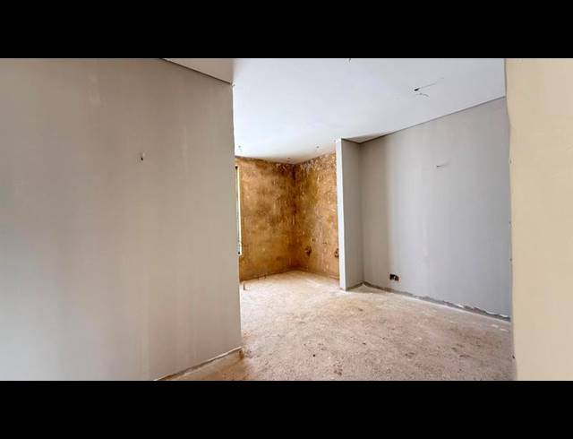 5 BEDROOM HOUSE FOR SALE IN MIDSTREAM HEIGHTS